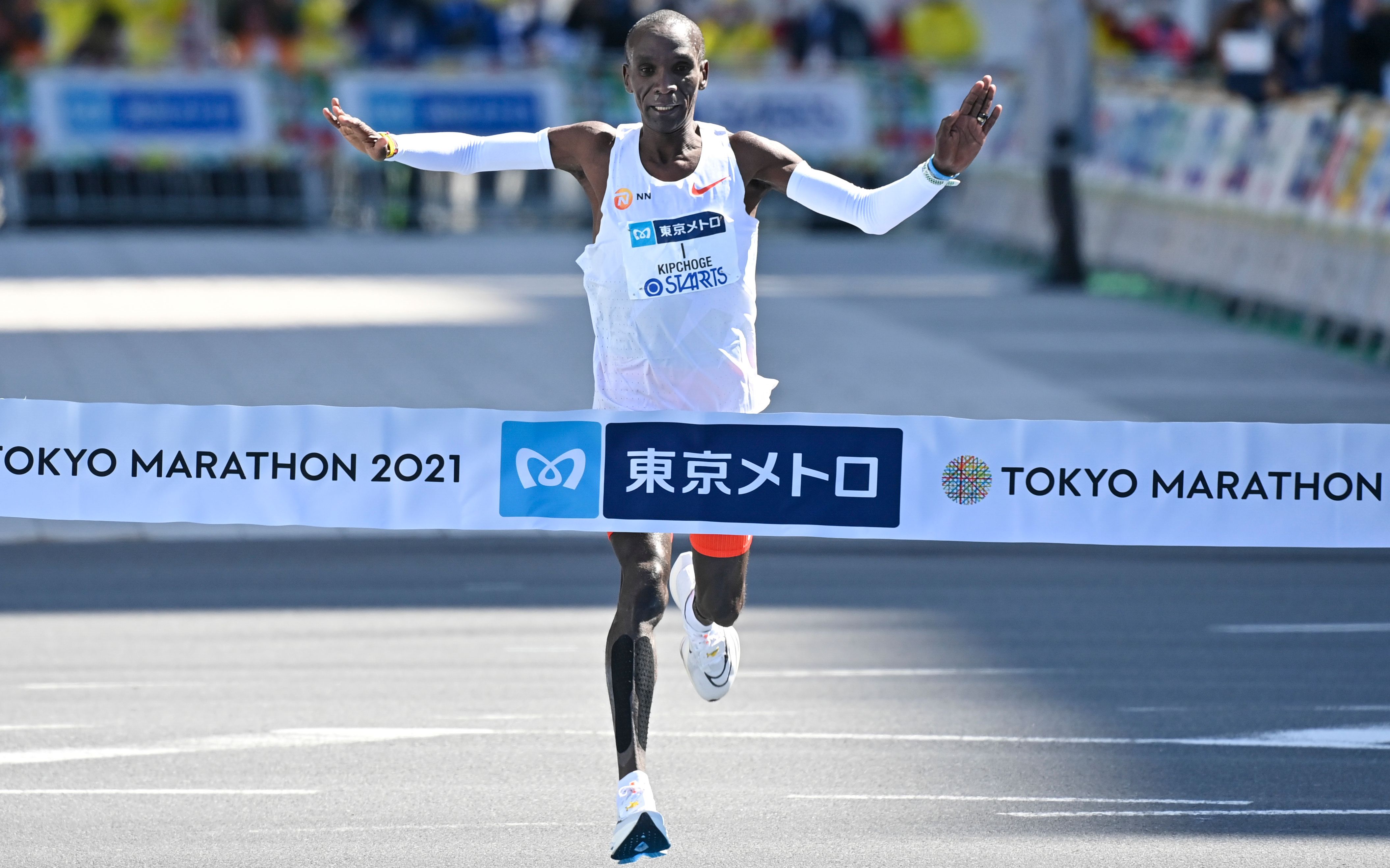 包含南非选手在田径比赛中夺得铜牌的词条