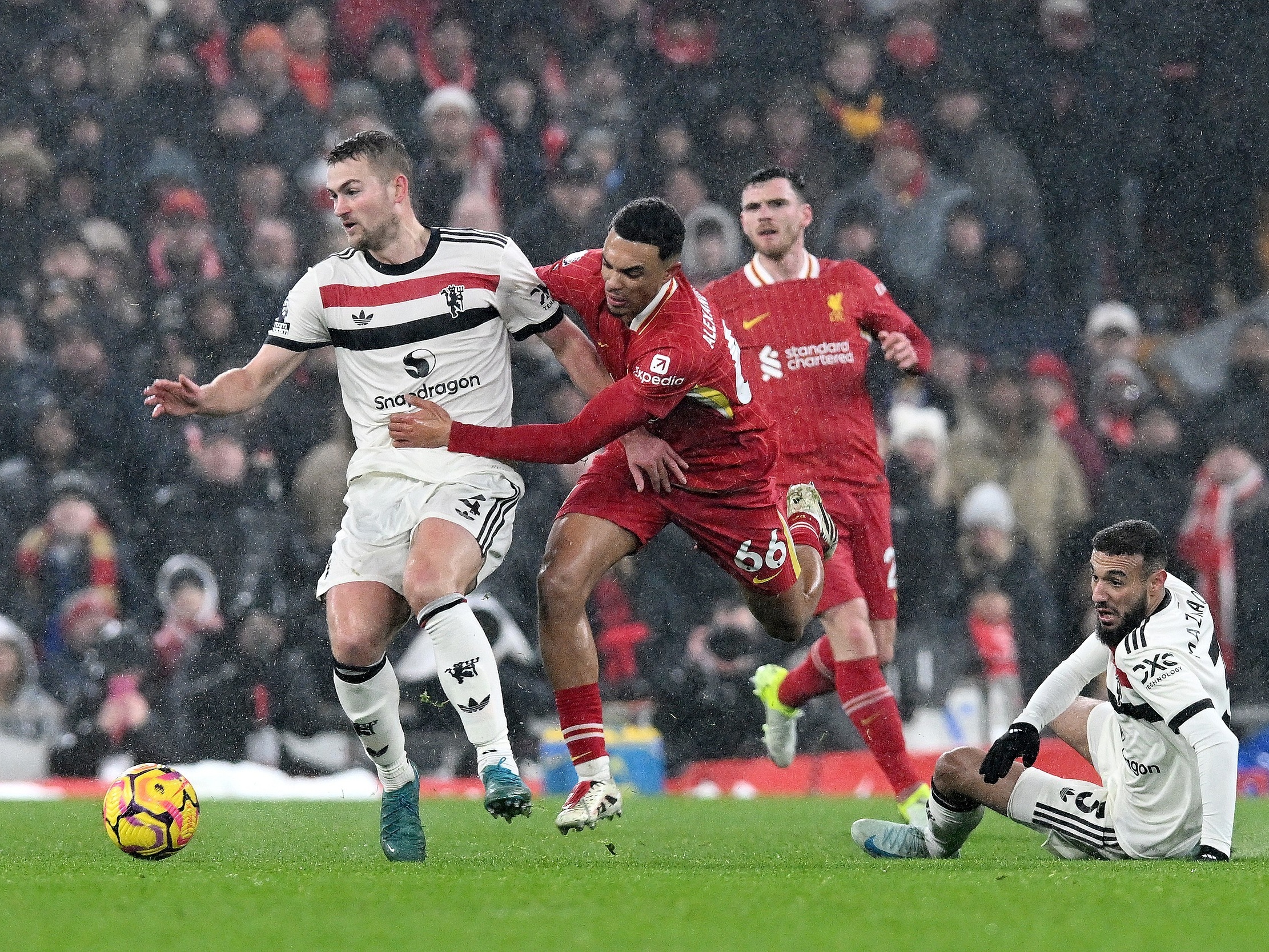 曼联客场大捷，前进之路再添勇气