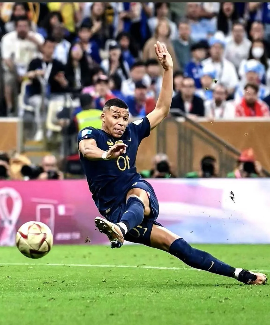  德罗巴赛事官方发布突破纪录新规，巴黎圣日耳曼争议不断！