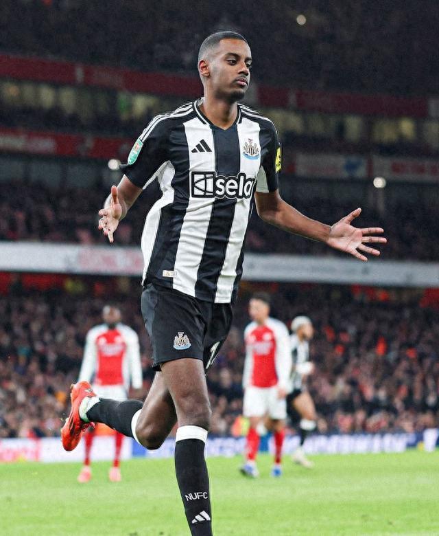 Uzi连续三场比赛得分超过败北，阿森纳挑战极限！的简单介绍