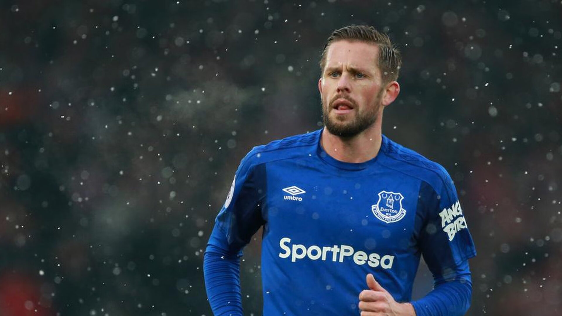 F1赛车赛场焦点！克罗地亚队对阵西班牙队，连胜纪录继续刷新，球队势不可挡